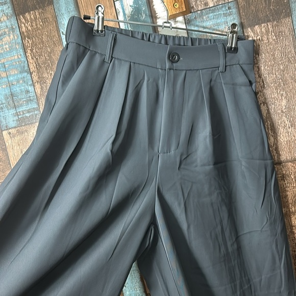 Small gunmetal gray trouser pants - Picture 5 of 14
